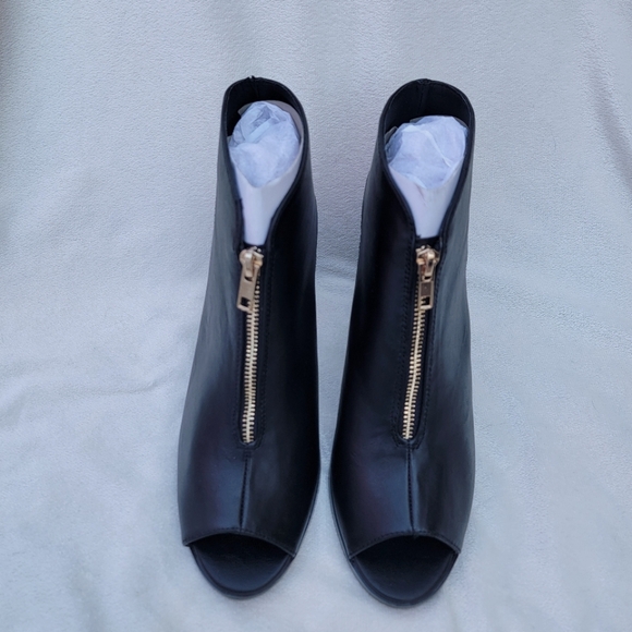 Brand New Ball Band USA Molly Front Zip Peep Toe Black Heeled Booties Size 8.5 - Picture 4 of 8